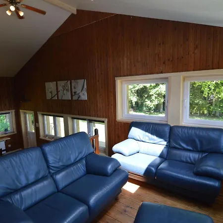 Welcoming Cottage In Hatrival With Terrace Holiday home *