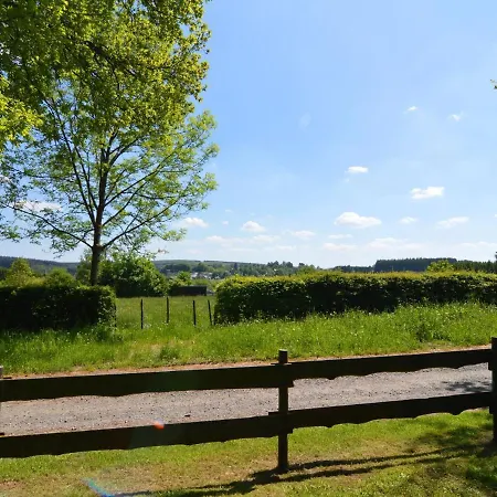 Welcoming Cottage In Hatrival With Terrace * Saint-Hubert